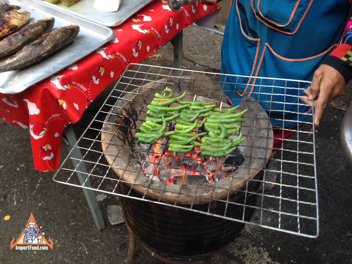 泰国木炭烤的chee fah辣椒